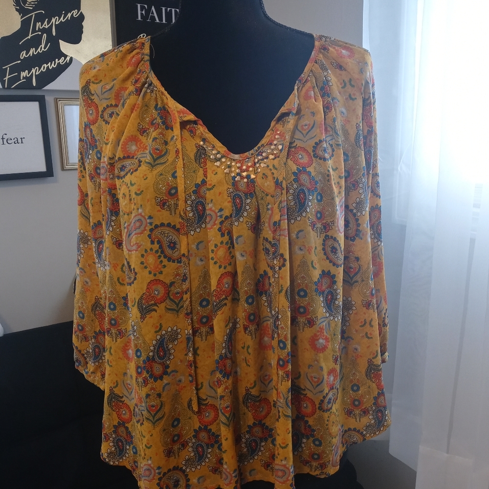 Princess Vera Wang mustard yellow top